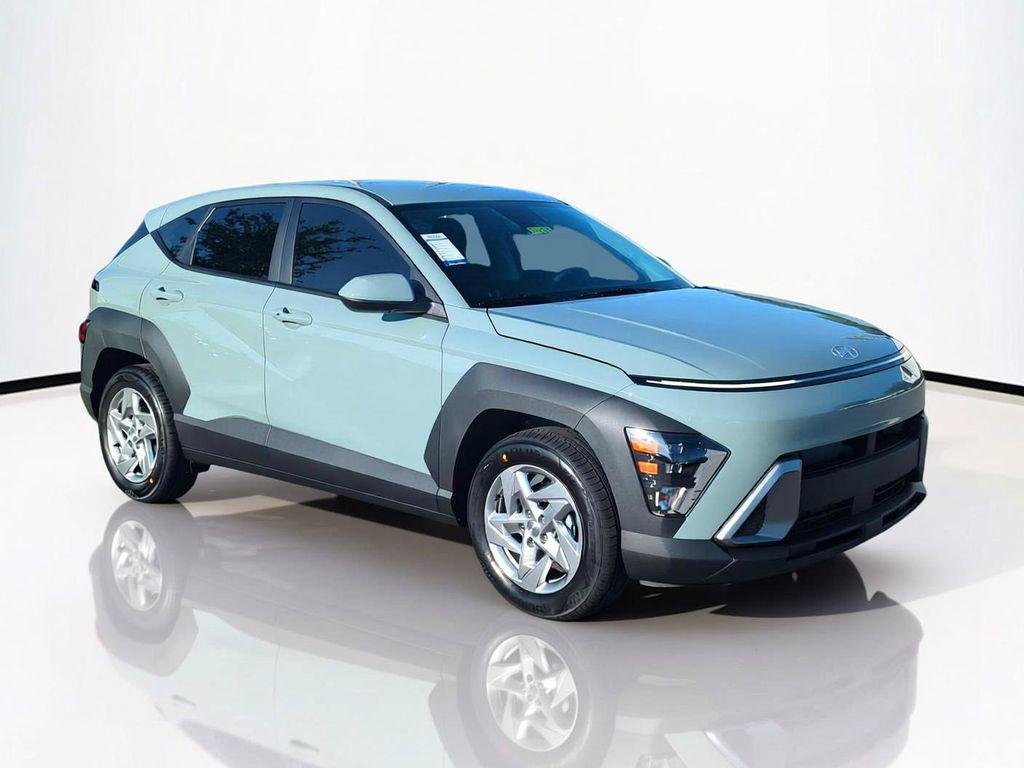 New 2027 Green Hyundai SE FWD image 2