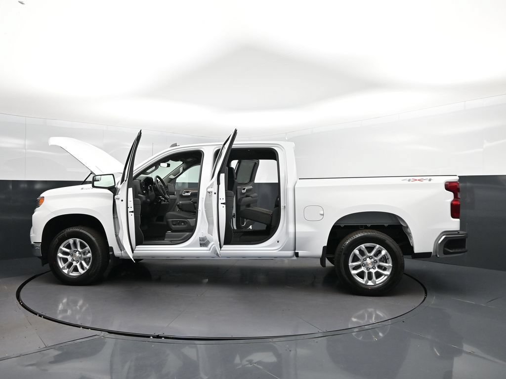 New 2026 Summit White Chevrolet LT (2FL) image 46