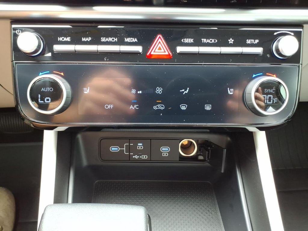 New 2026 White Hyundai SEL FWD image 20