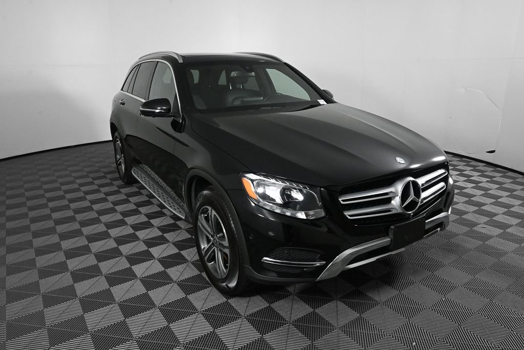 Used 2017  Mercedes-Benz GLC 300 image 25
