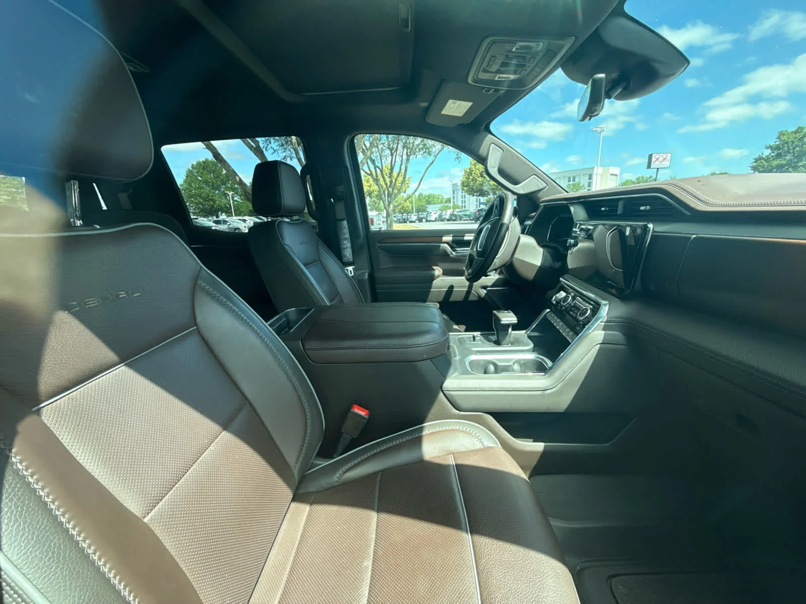 Certified Used 2024 White Frost Tricoat GMC Denali image 9