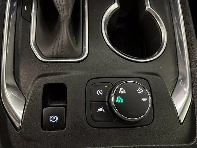 Used 2022 White Chevrolet Premier image 21