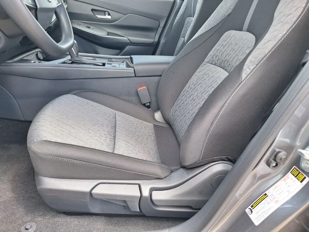 Used 2027 Gray Nissan SV image 27