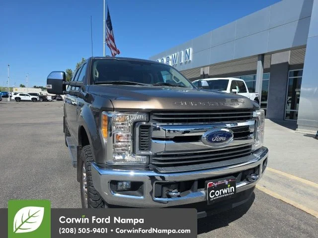 2017 Ford F-250 XLT 4x4 Crew Cab 8' Box's photo