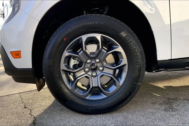 New 2026 Oxford White Ford XLT image 12