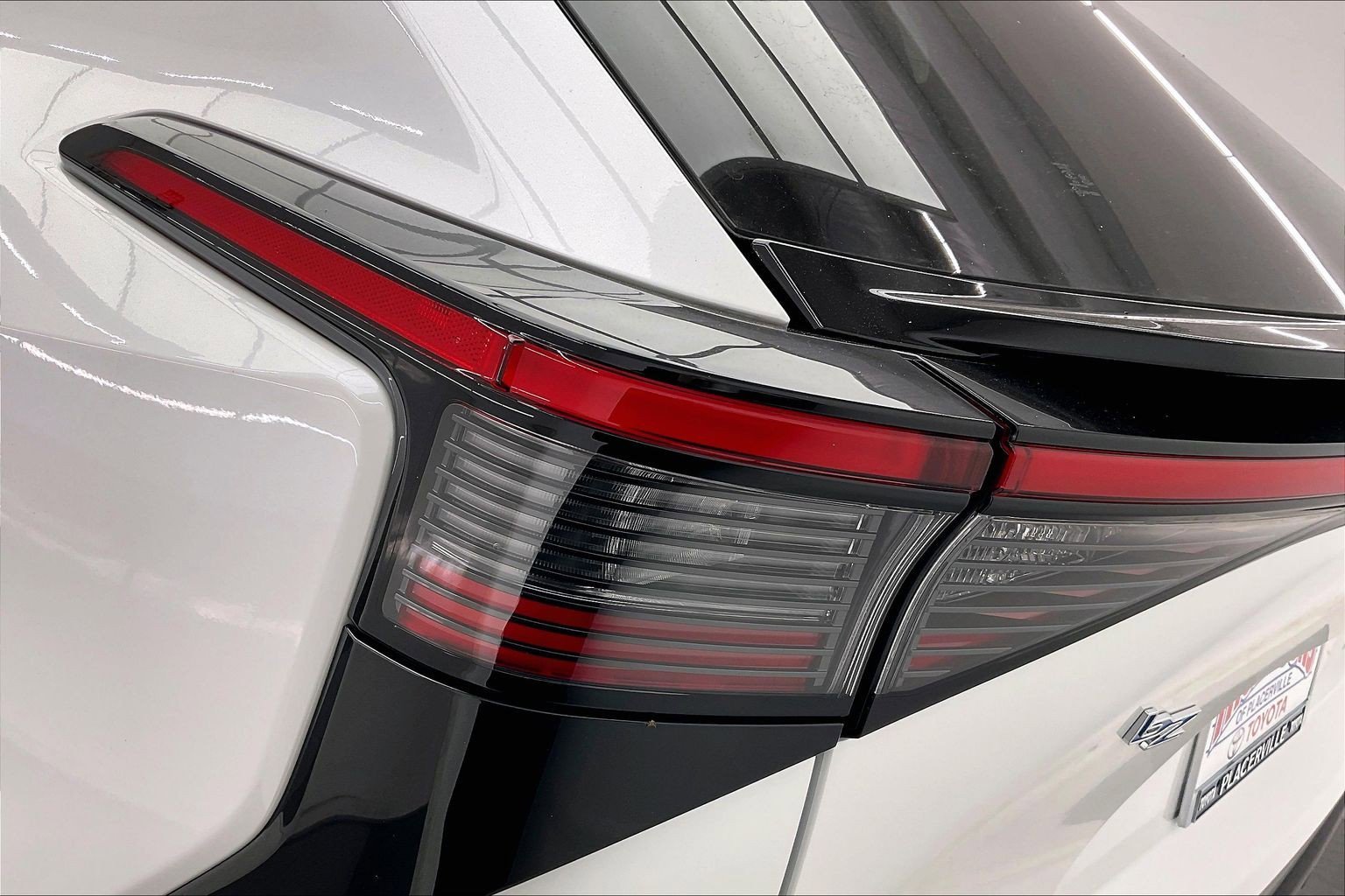 2026 Toyota bZ XLE - Photo 16