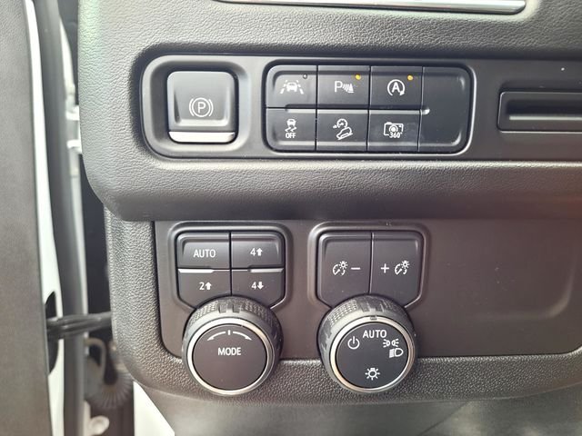 Used 2024 White Chevrolet Z71 image 17