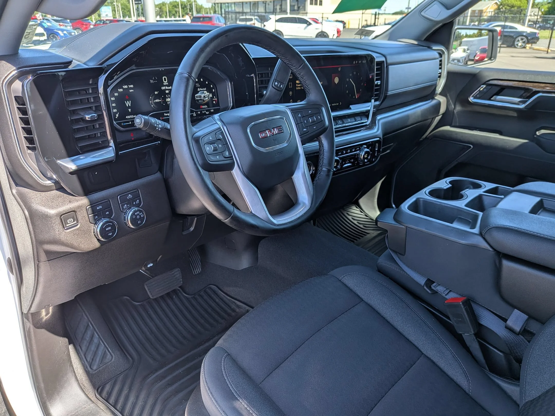 Used 2023 Summit White GMC Elevation image 9