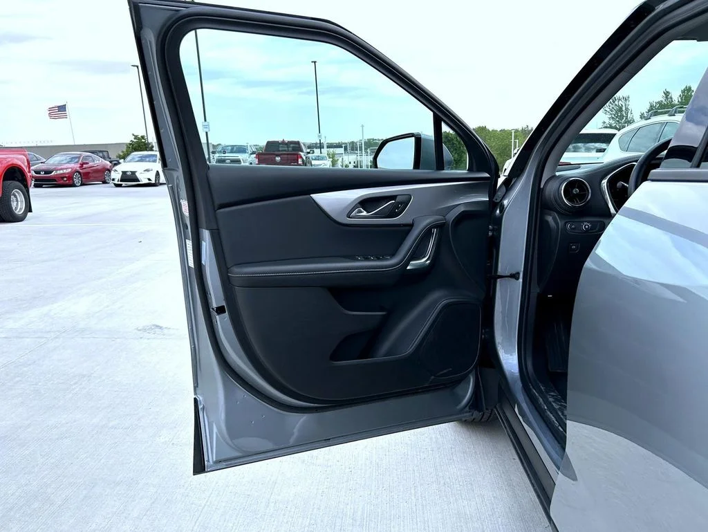 2025 Chevrolet Blazer 2LT - Photo 10