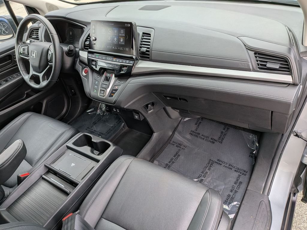 Used 2025 Silver Honda EX-L image 35