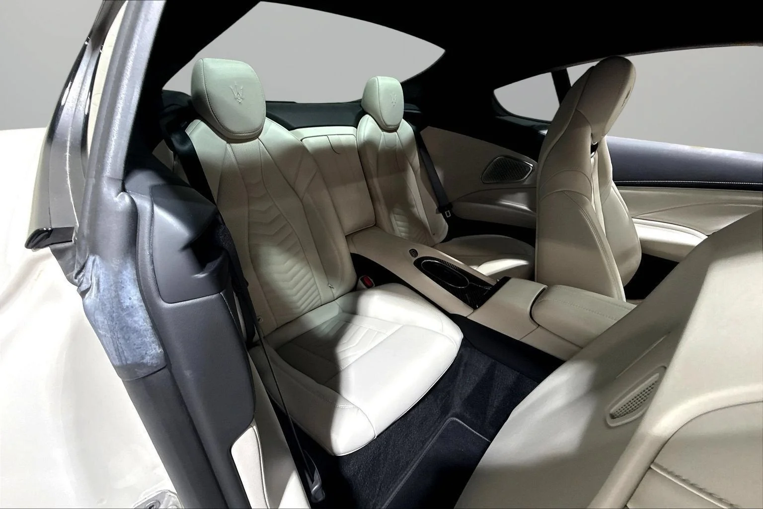 Used 2024 Bianco Solid Maserati Trofeo image 25