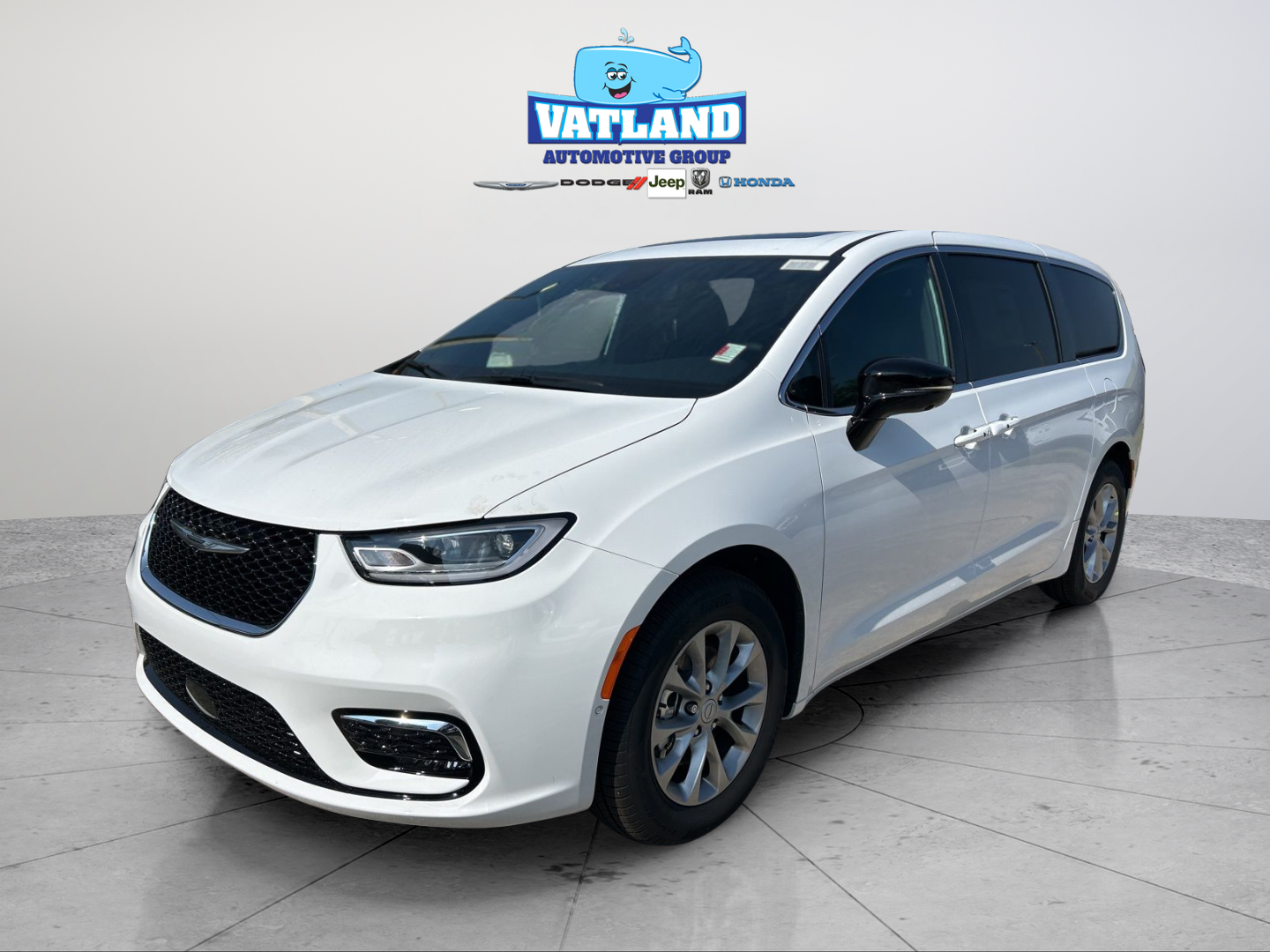 2026 Chrysler Pacifica Limited's photo