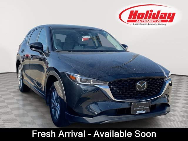 2023 Mazda CX-5 S Preferred package Auto AWD's photo
