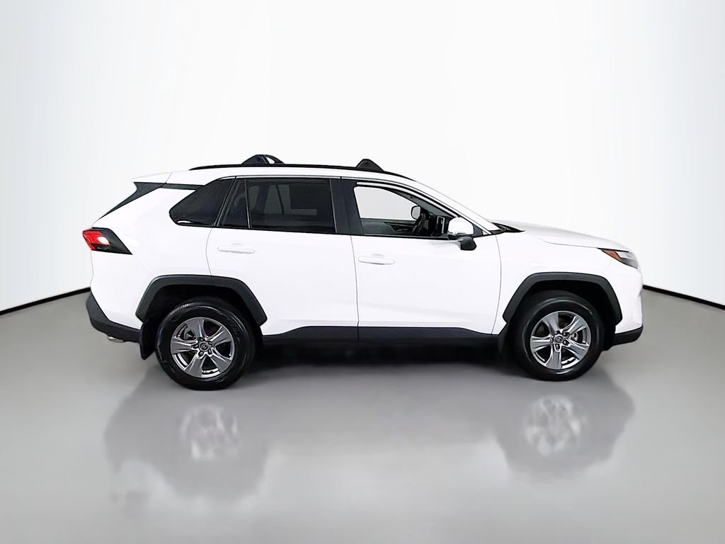 Used 2025 Ice Cap Toyota XLE image 8