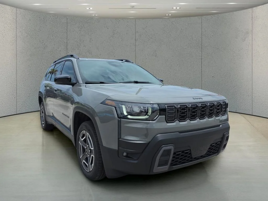 New 2026 Sting-Gray Clear-Coat Exterior Paint Jeep Limited image 12