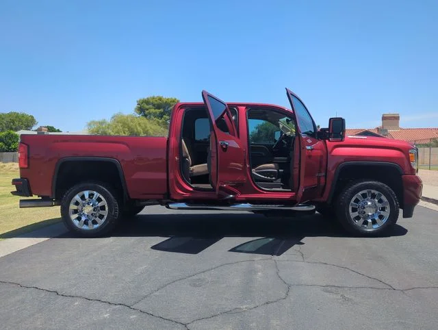 Used 2019 Red GMC Denali image 8