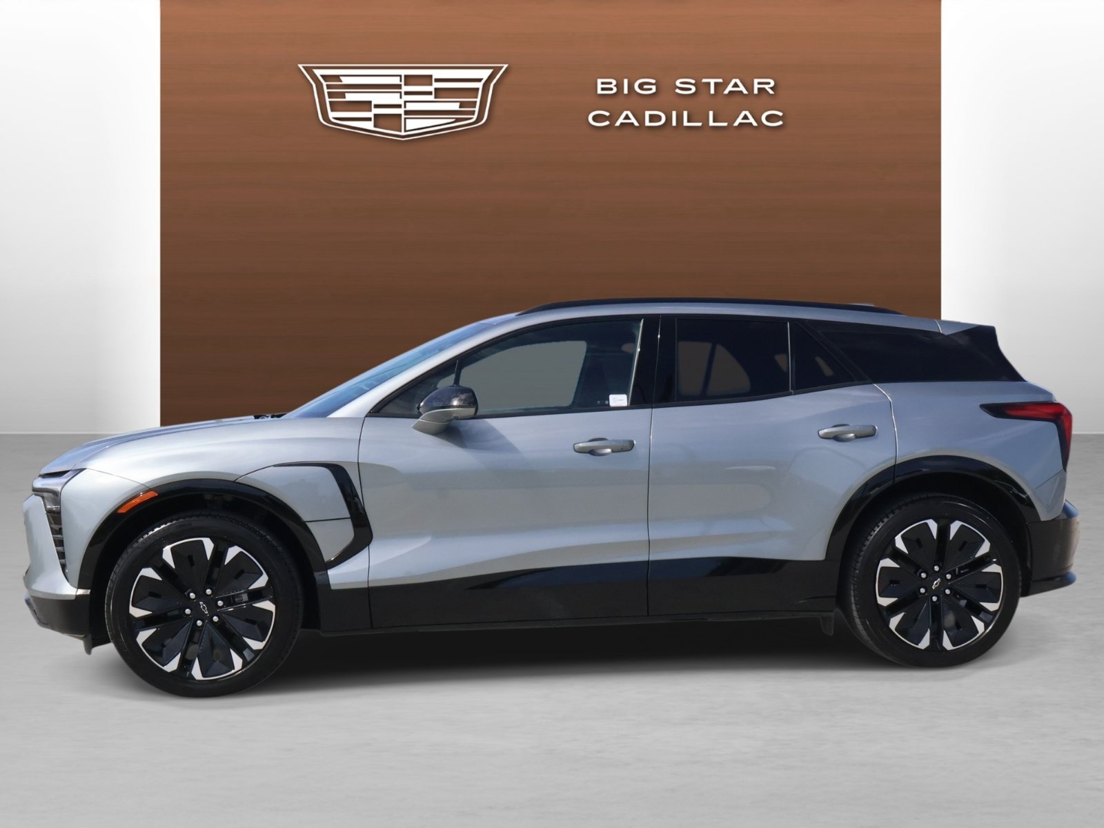 Used 2025 Chevrolet Blazer EV RS with VIN 3GNKDHRK6SS190437 for sale in Friendswood, TX