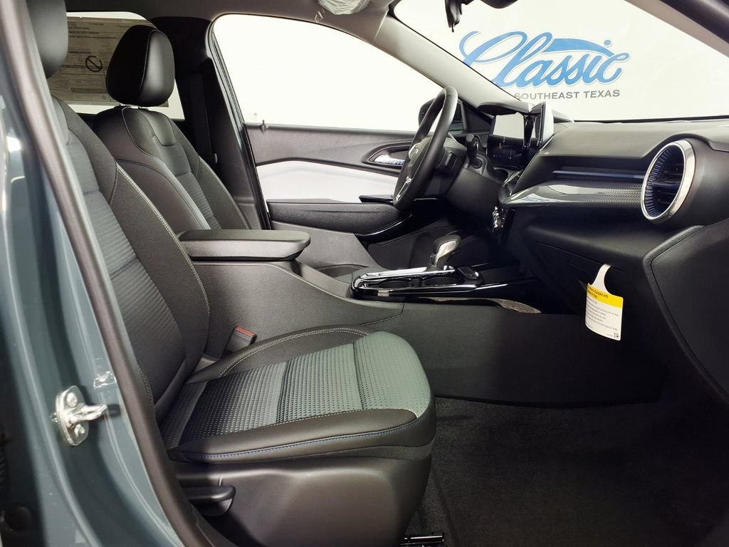 2026 Chevrolet Trax LT - Photo 12