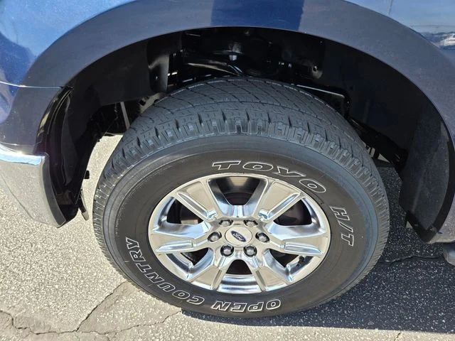 Used 2015 Blue Ford XLT image 24