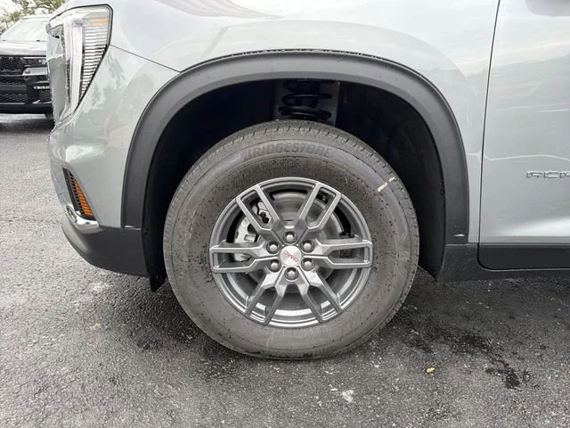 New 2026 Sterling Metallic GMC Elevation image 32