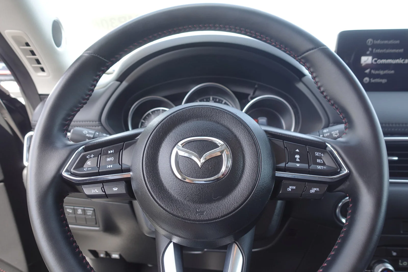 Certified Used 2025 Jet Black Mica Mazda 2.5 S Carbon Edition image 20