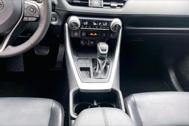 Certified Used 2023 MAGNETIC GRAY MET. Toyota  image 17