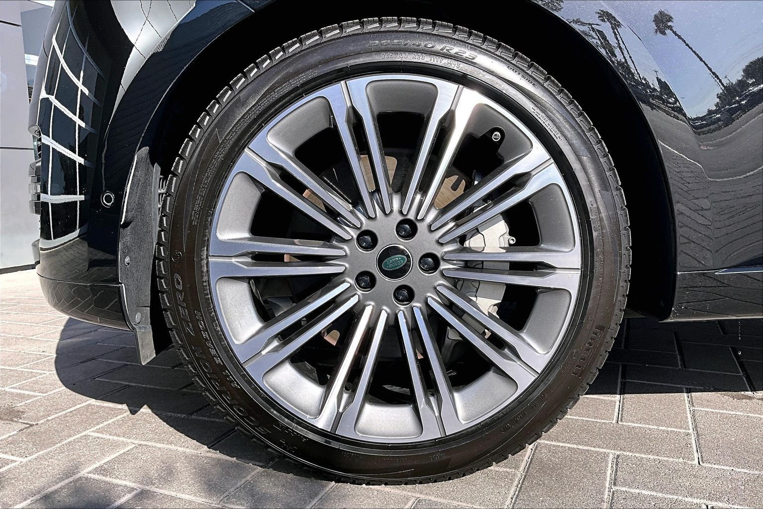 Used 2023 Black Land Rover SE image 8