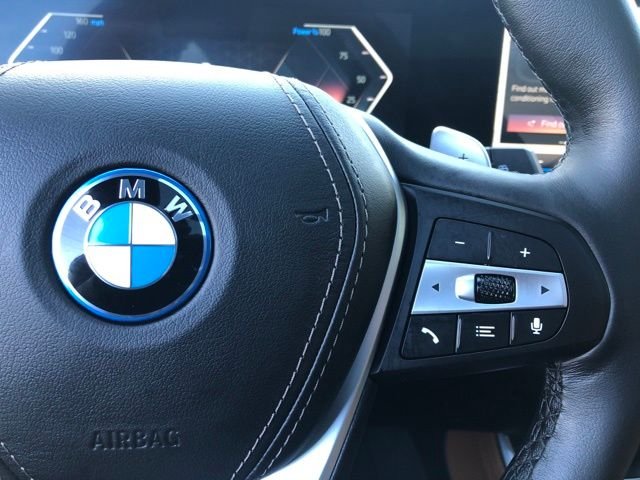 Used 2025 White BMW xDrive50e image 27