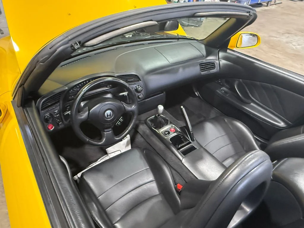 Used 2001 Spa Yellow Pearl Honda Convertible image 6