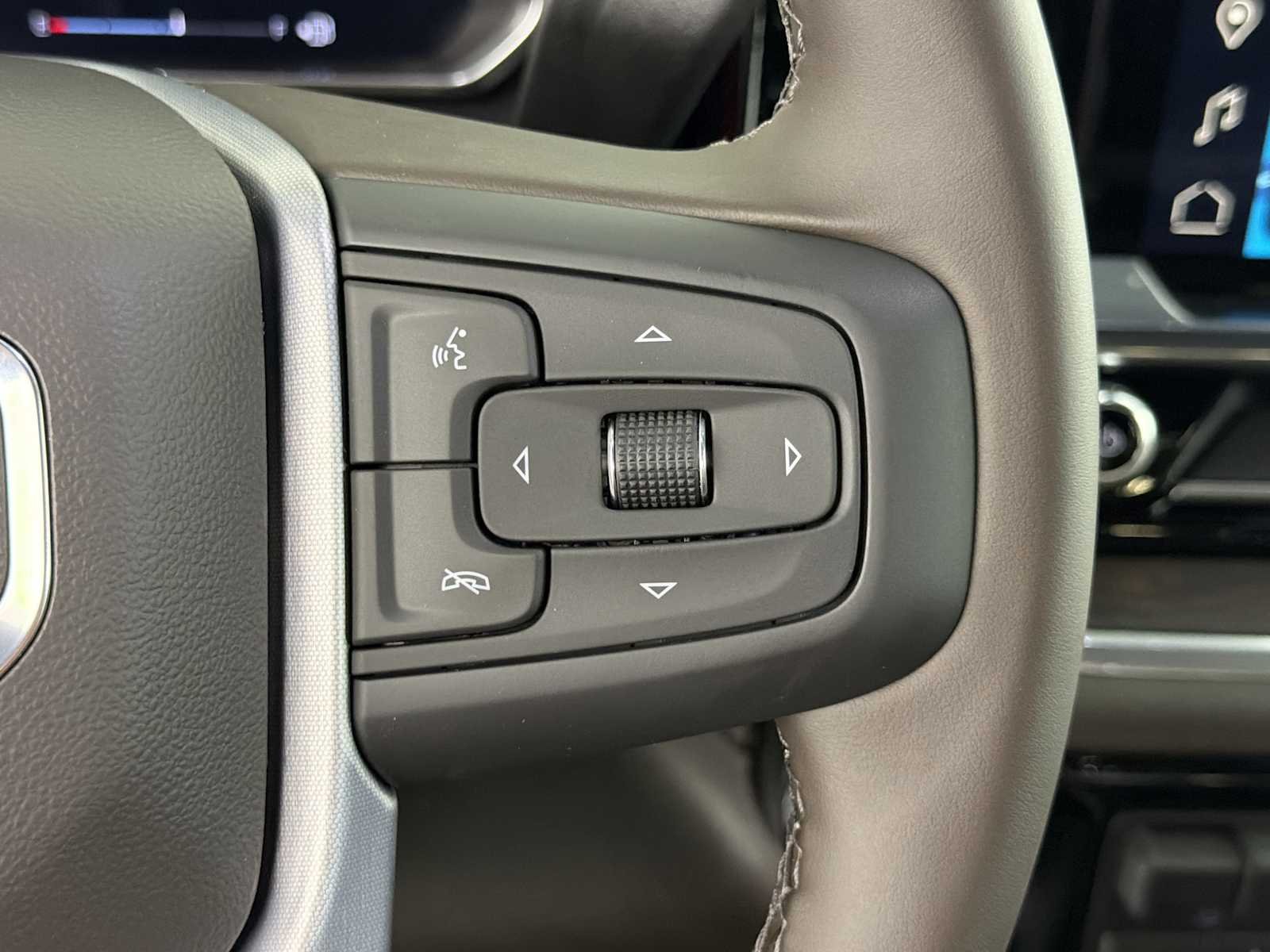 New 2026 Glacier White Tricoat GMC SLT image 25