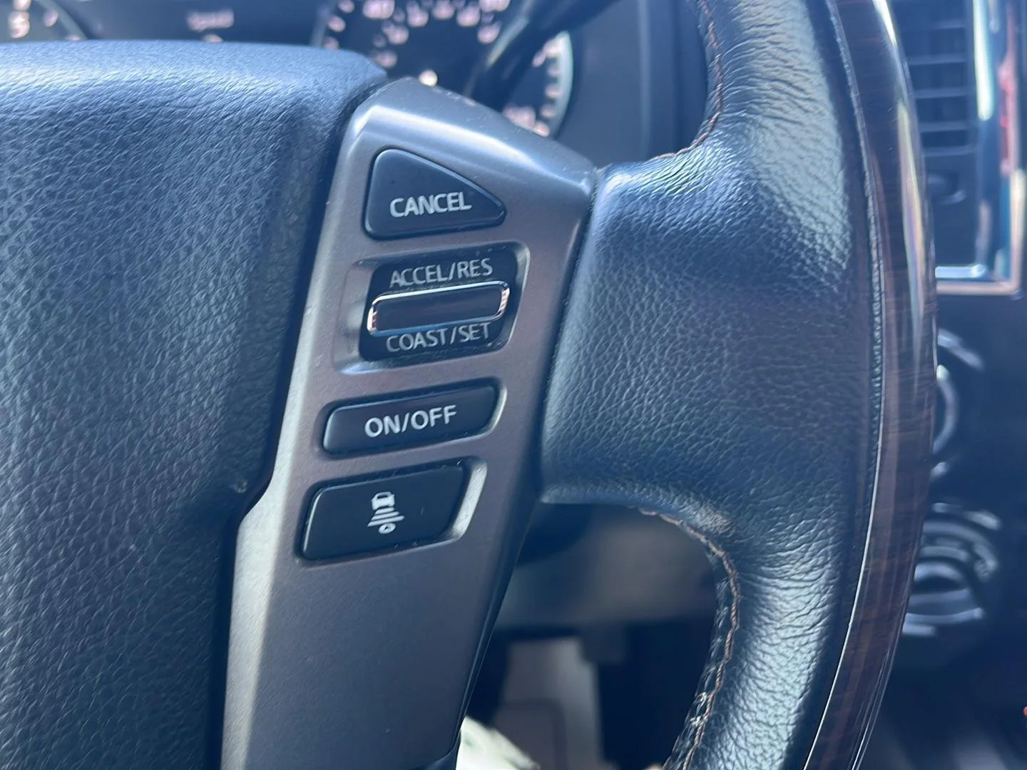 Used 2021 Pearl White Nissan Platinum Reserve image 12