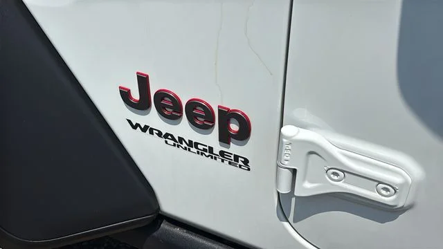Used 2022 White Jeep Unlimited Rubicon image 40