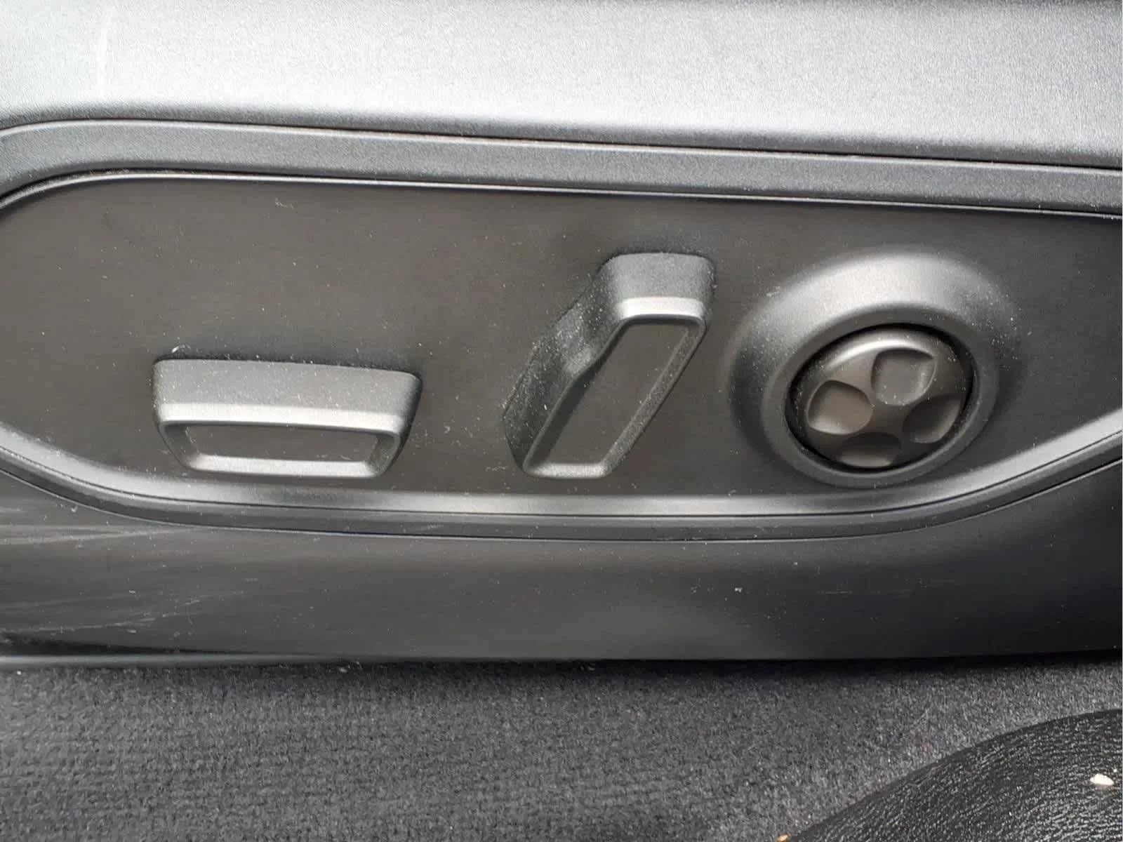 Used 2022 Baltic Gray Metallic Clearcoat Jeep Limited image 18