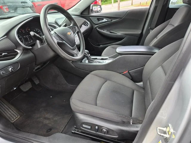 Used 2022 Silver Chevrolet LT image 10