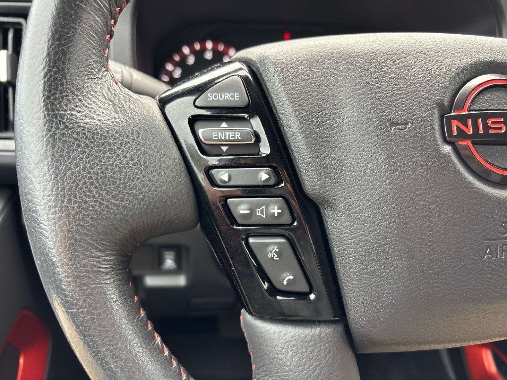 Used 2025 White Nissan PRO-4X image 23