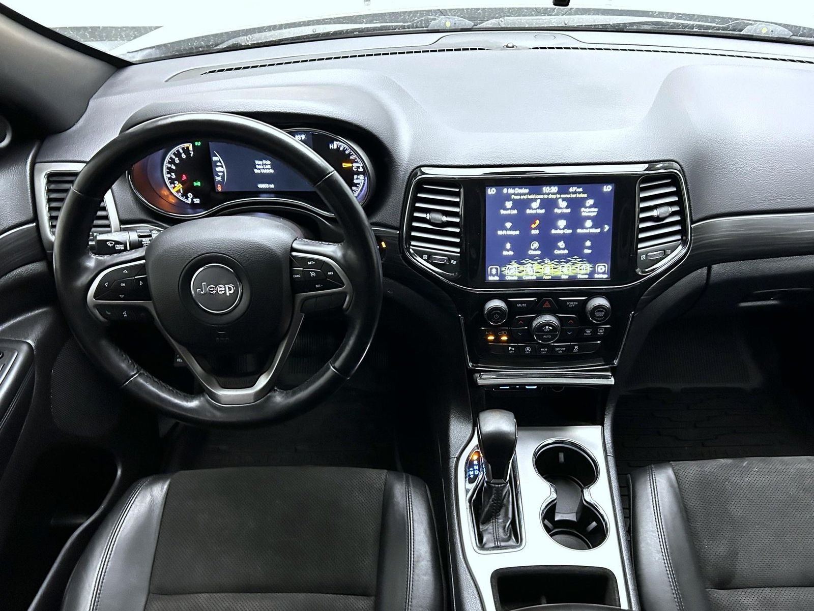 Used 2021 Gray Jeep Laredo X image 14