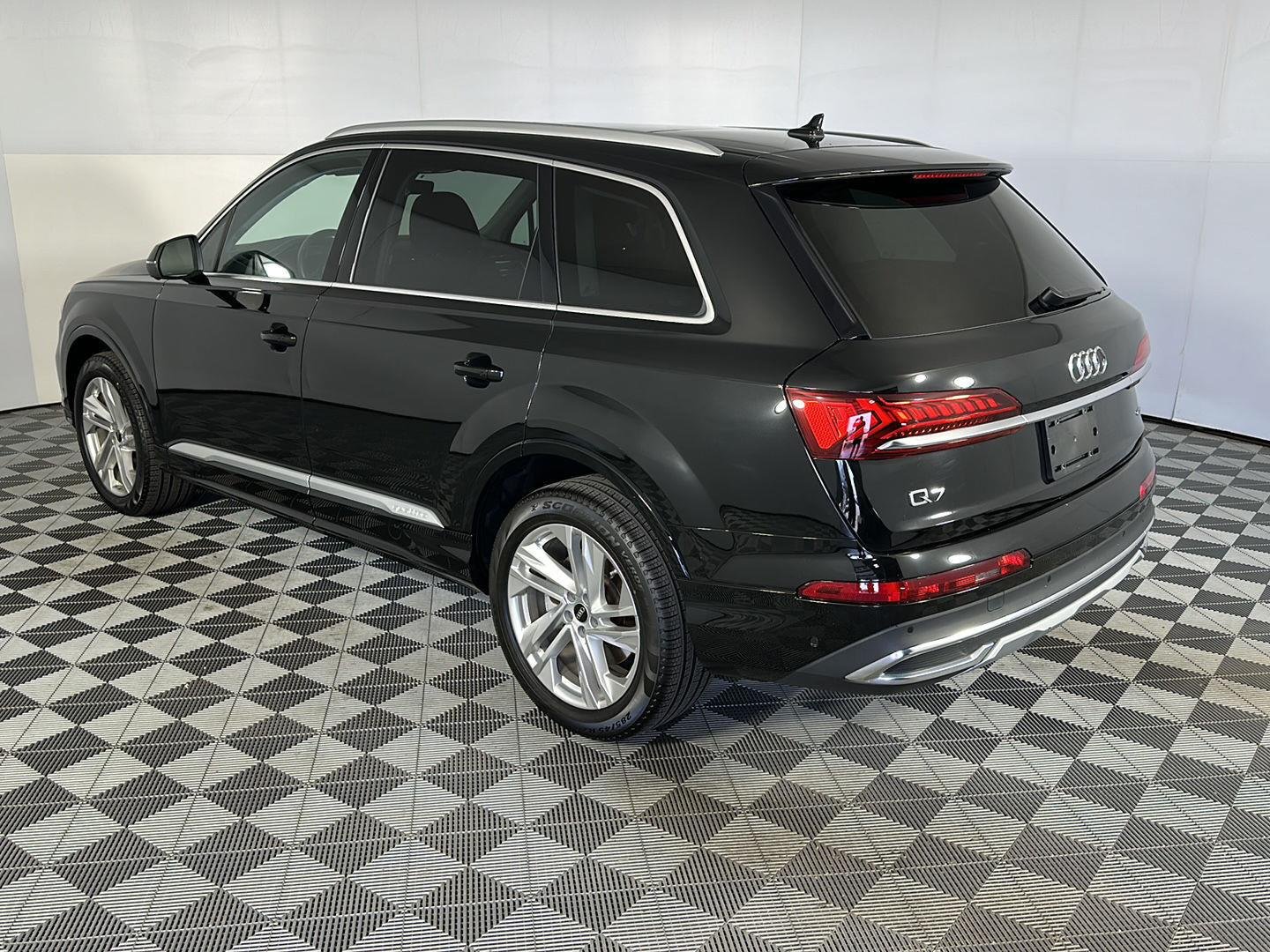 Used 2023 Mythos Black Metallic Audi Premium image 12