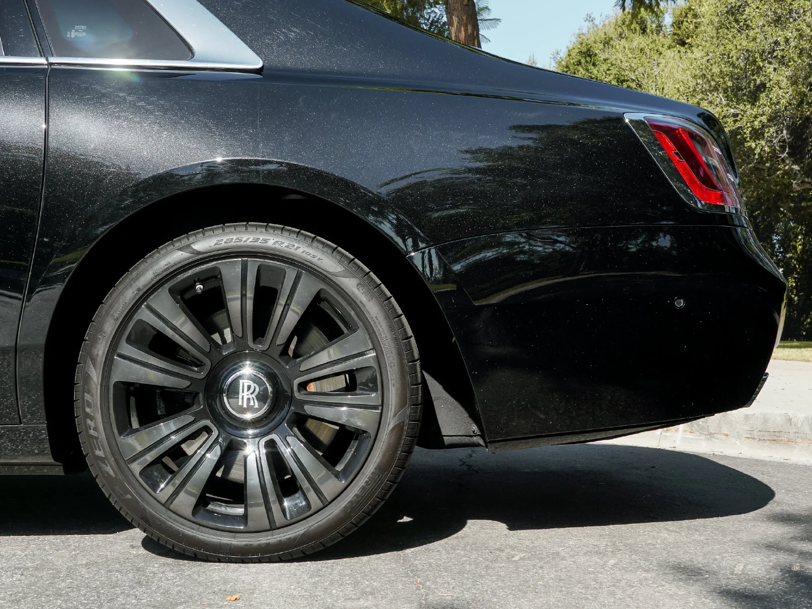 Certified Used 2021 Black Diamond Rolls-Royce  image 4