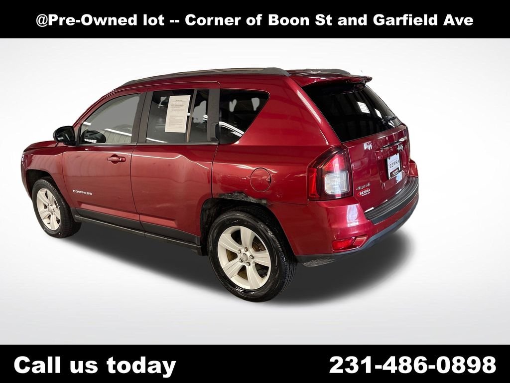 Used 2014 Red Jeep Sport image 3