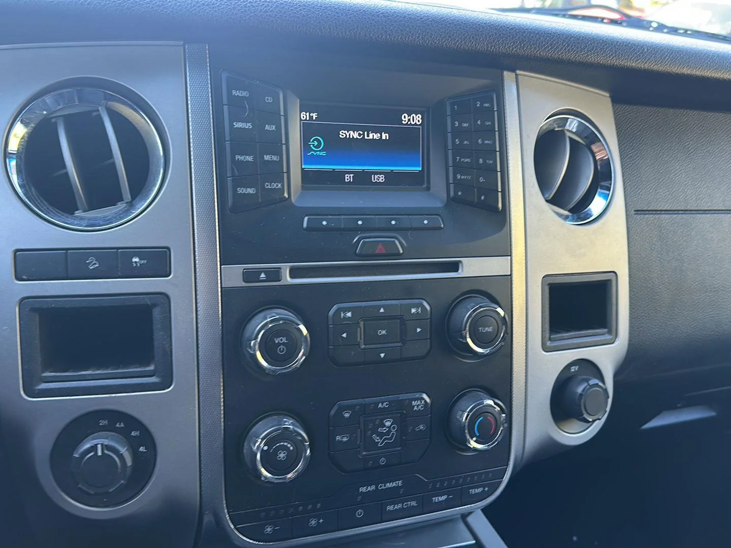 Used 2016 Ingot Silver Metallic Ford XLT image 16