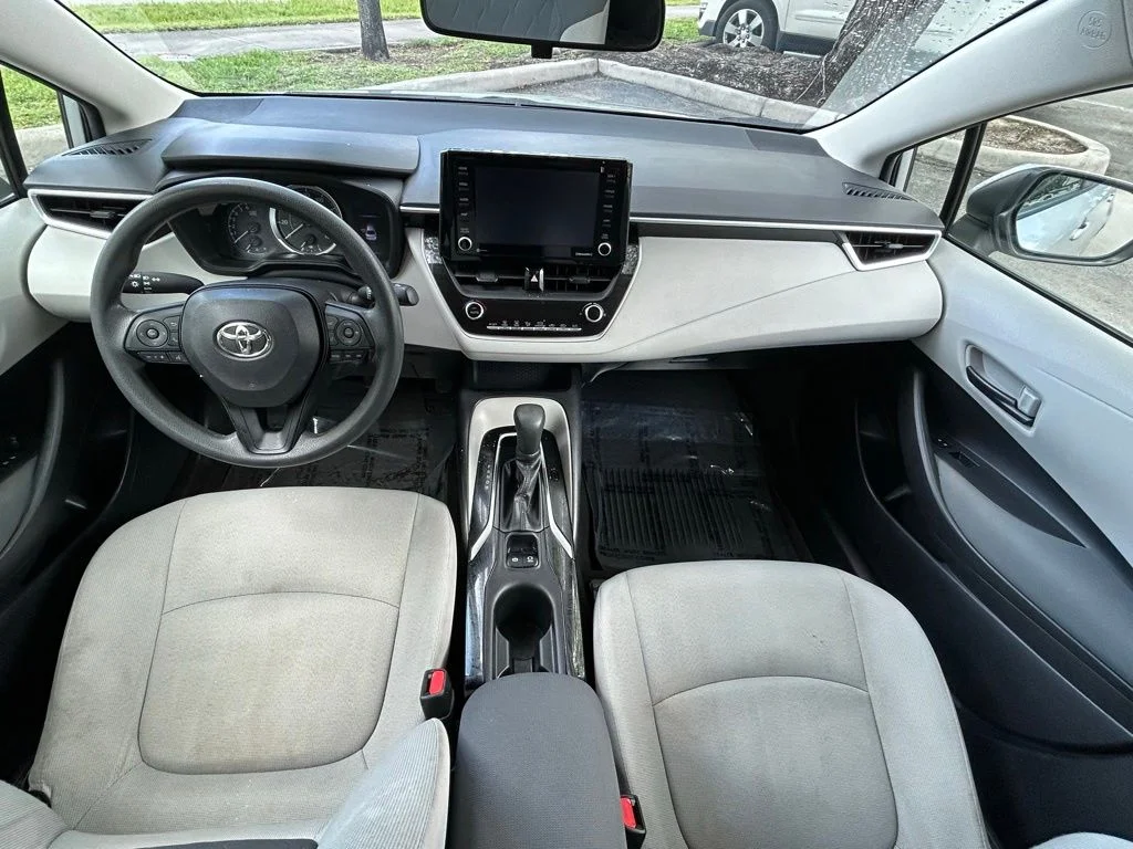 Certified Used 2022 Silver Toyota LE image 10