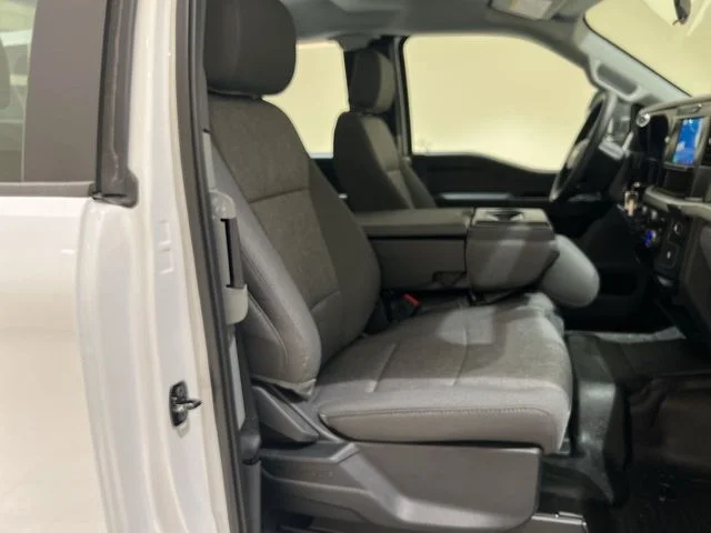 New 2026 Oxford White Ford F-250® XL image 52