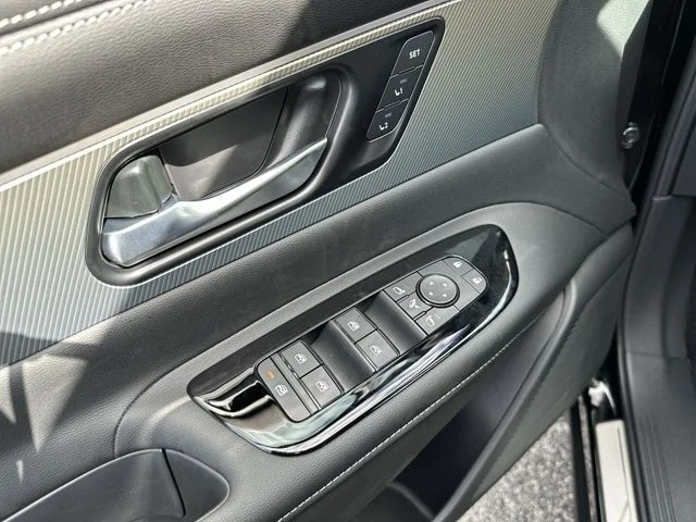 New 2026 Black Nissan Platinum image 17