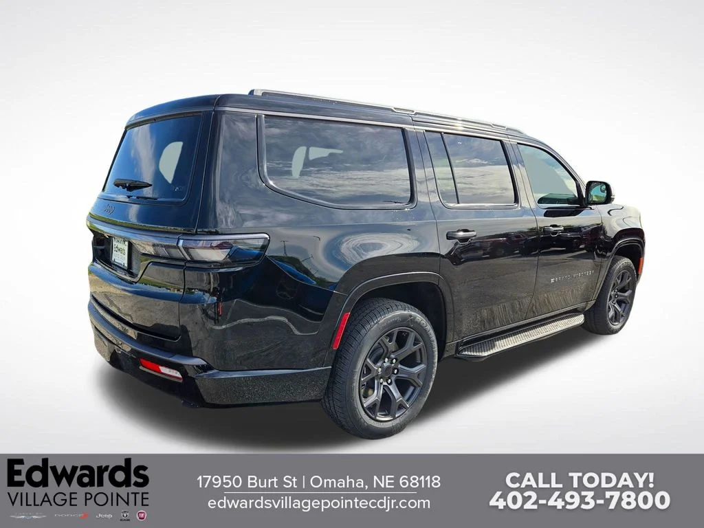 New 2026 High Gloss Black Exterior Paint Jeep Limited Altitude image 3