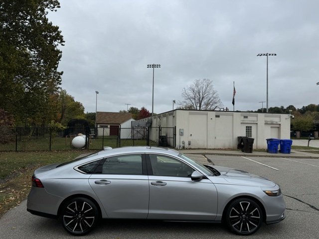 2024 Honda Accord Hybrid Touring photo 4