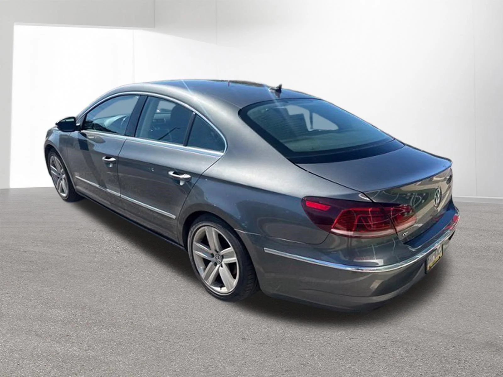 Used 2017 Indium Gray Volkswagen 2.0T Sport image 2