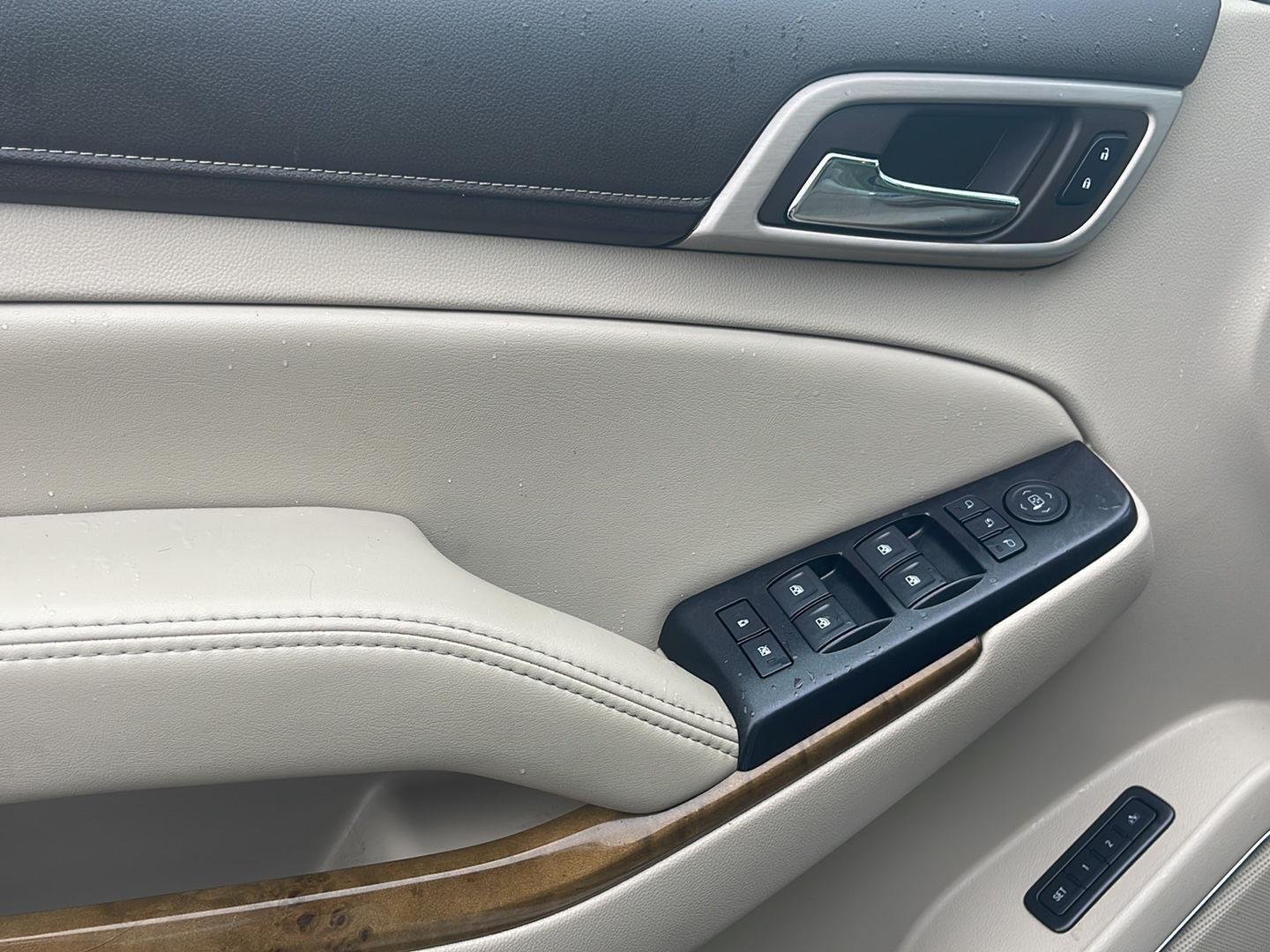 2017 GMC Yukon Denali - Photo 29