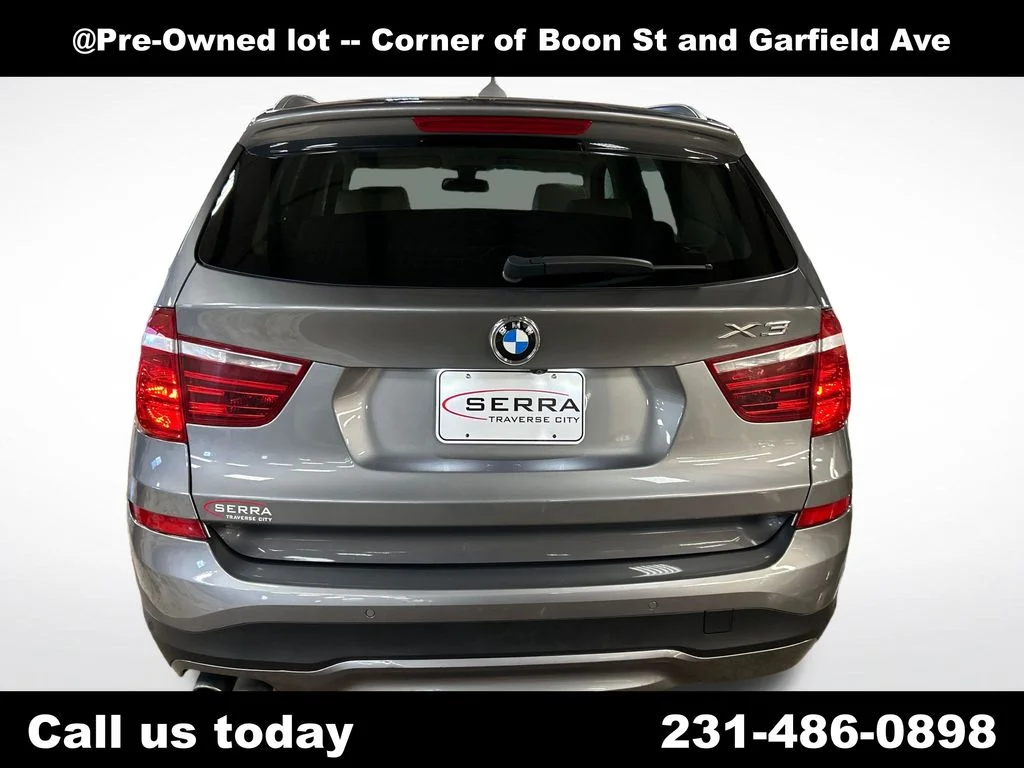 Used 2016 Gray BMW xDrive28i image 4