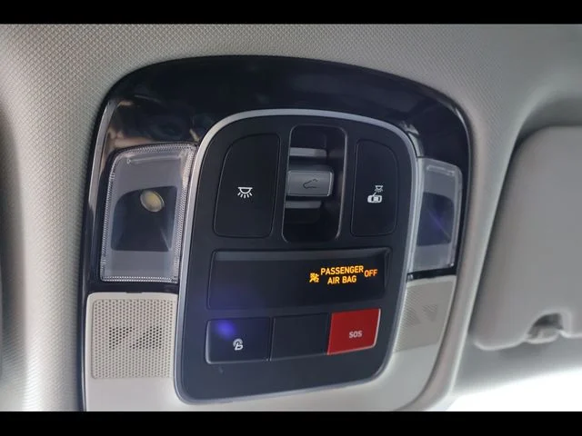 Used 2023 Gray Hyundai SEL Convenience image 19