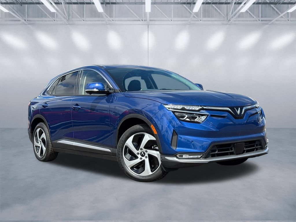 2025 VinFast VF 8 Eco